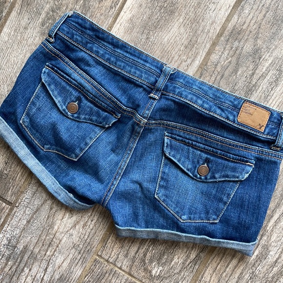 Jean cuffed rolled shorts 💙 - Picture 3 of 3
